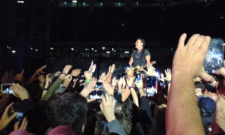 02×09 Melissa Etheridge y Bruce, parte 1 – Thunder Road – Springsteen